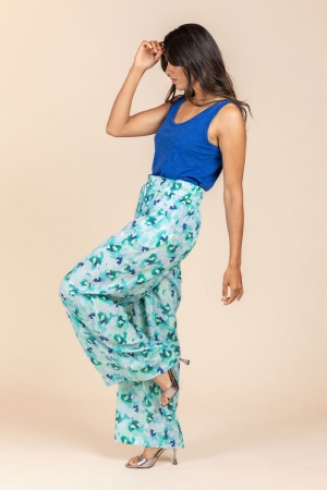 CAM Top blue blue